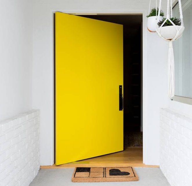 5 Great Ways To Modernise Your Front Door - Image From Domino.com